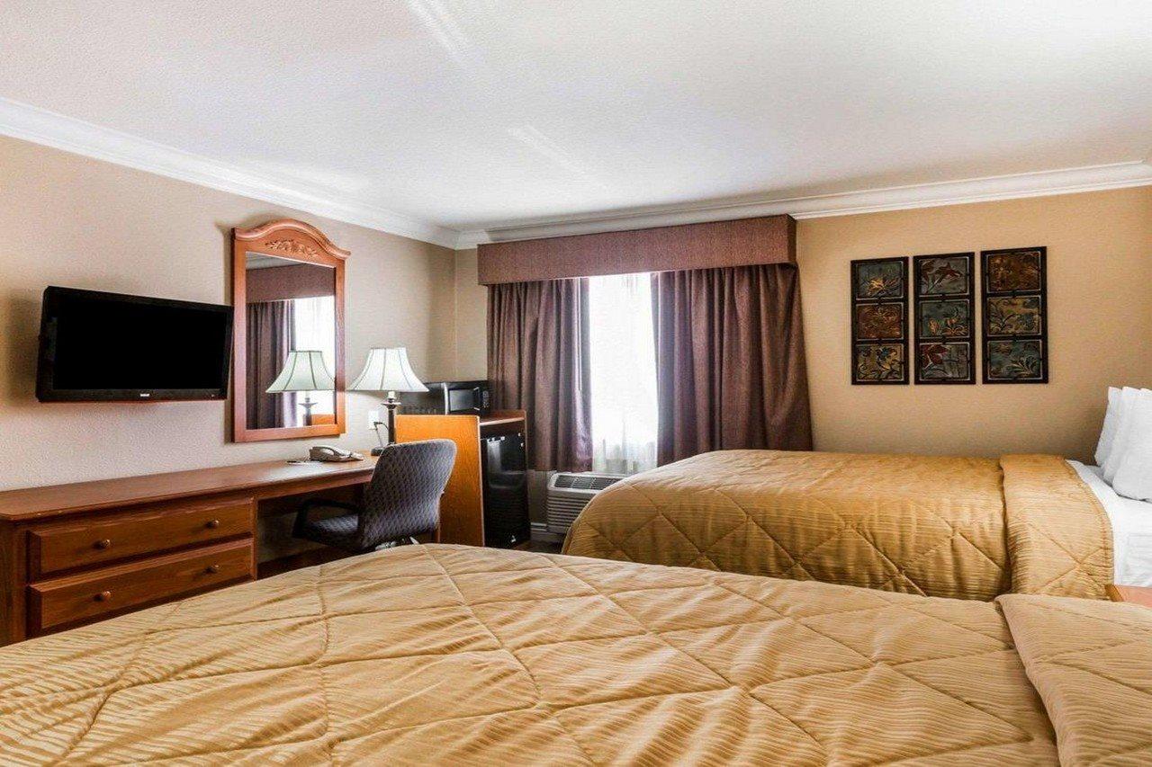 Quality Inn & Suites Atlanta Airport South Колледж Парк Экстерьер фото
