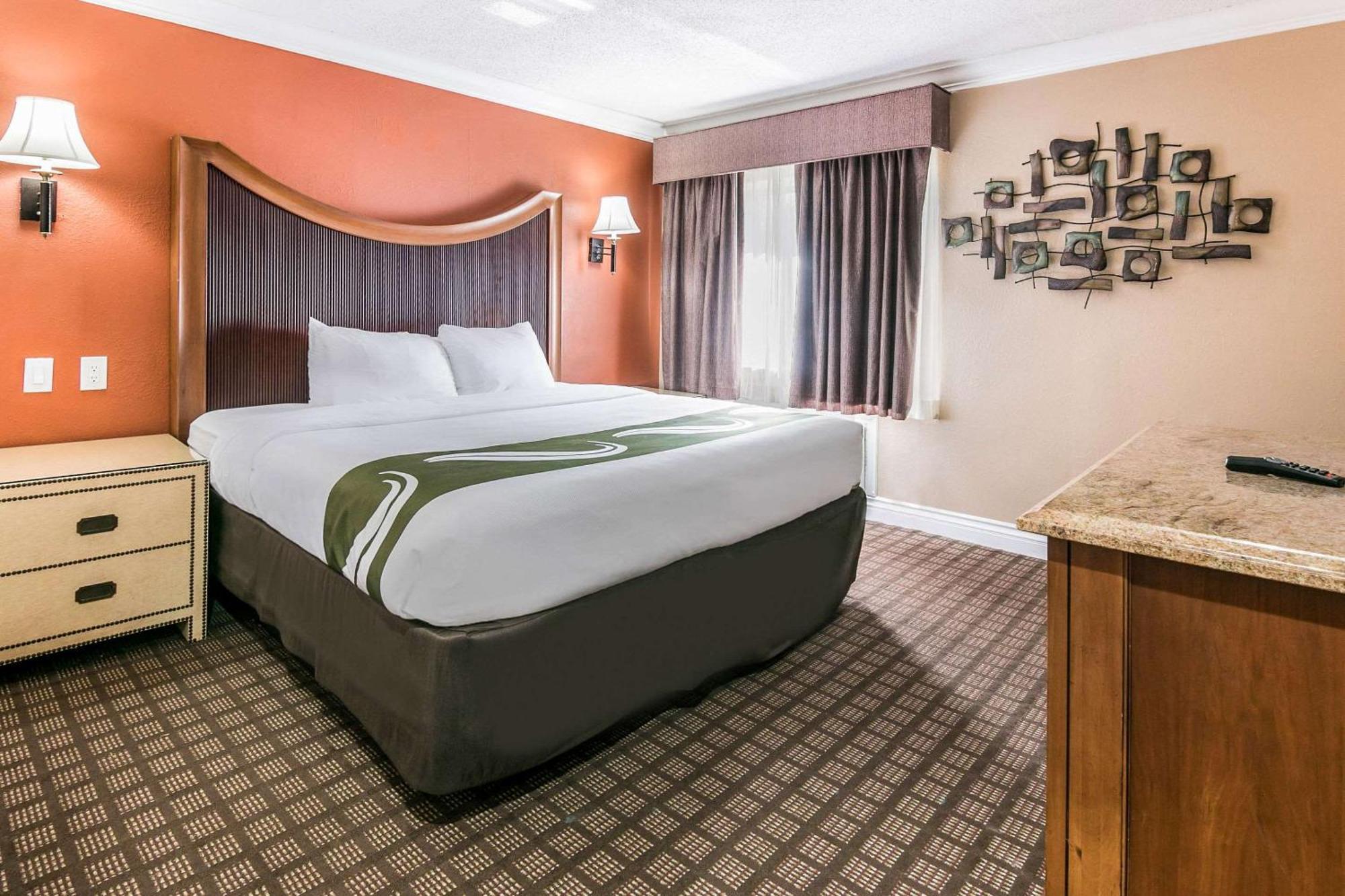 Quality Inn & Suites Atlanta Airport South Колледж Парк Экстерьер фото