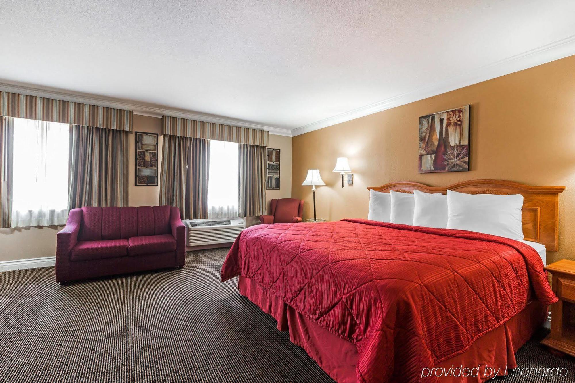 Quality Inn & Suites Atlanta Airport South Колледж Парк Экстерьер фото