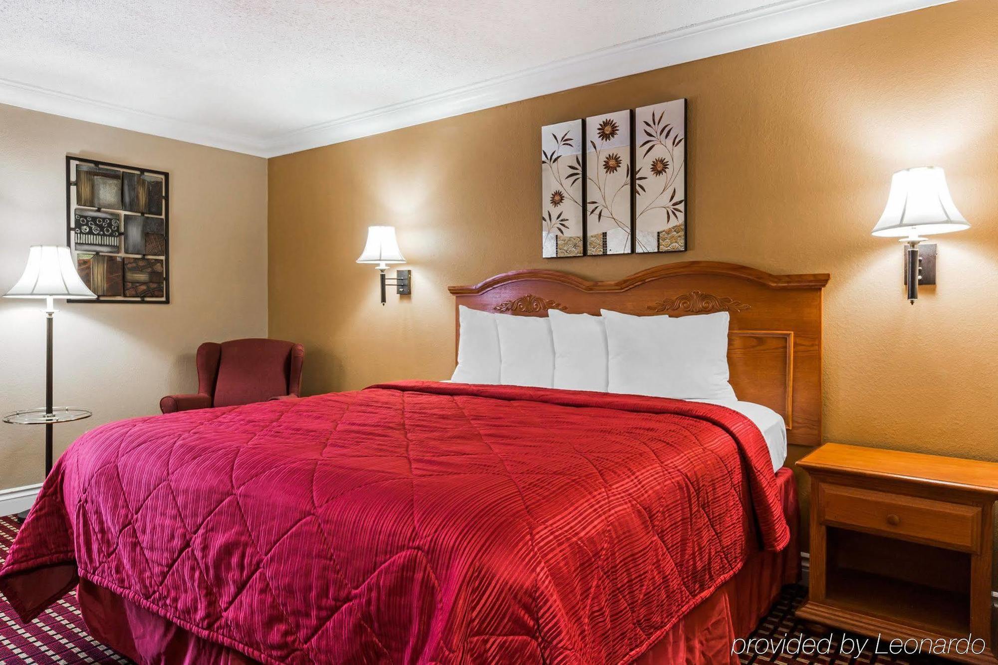 Quality Inn & Suites Atlanta Airport South Колледж Парк Экстерьер фото